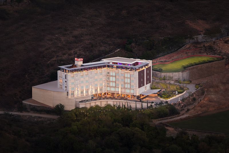 jüSTa Sajjangarh Resort & Spa - jüSTa Sajjangarh Resort & Spa Main Gate, Biological Park, Sajjangarh Rd, Eklavya Colony, Udaipur, Kodiyat, Rajasthan 313001, India