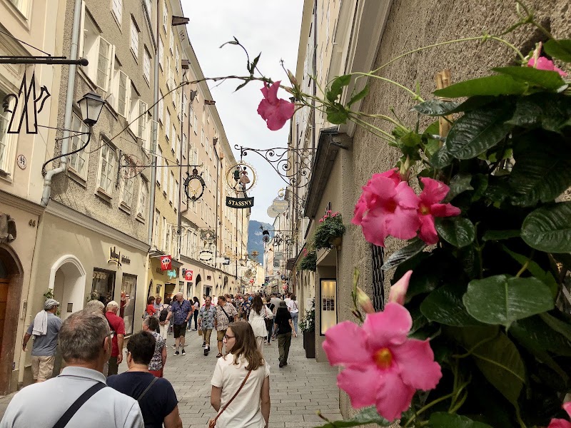 Getreidegasse Street - Getreidegasse Street Getreidegasse, 5020 Salzburg, Austria