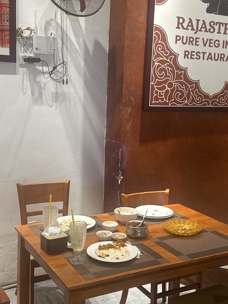 Rajasthani Pure Veg Indian Restaurant - Nhà hàng Chay Ấn Độ - Rajasthani Pure Veg Indian Restaurant - Nhà hàng Chay Ấn Độ 2A P. Phủ Doãn, Hoàn Kiếm, Hà Nội, Vietnam