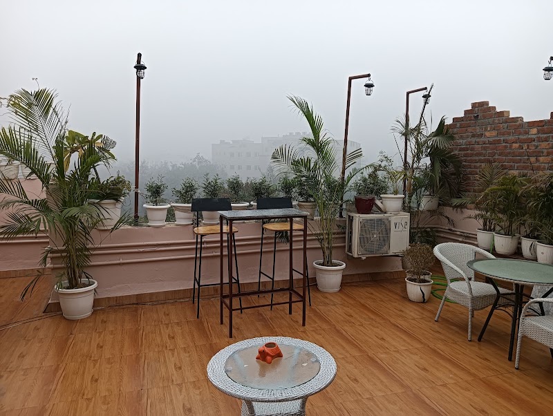 Runaway boutique studio & cafe - Runaway boutique studio & cafe, Today Blossoms II, Sector 51, Bindapur, Gurugram, Haryana 122018, India