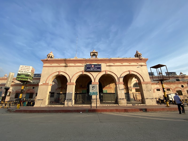 Ayodhya Cannt /Faizabad Railway Station - Ayodhya Cannt /Faizabad Railway Station, Q49M+GF6, Railway Colony, Faizabad, Uttar Pradesh 224001, India