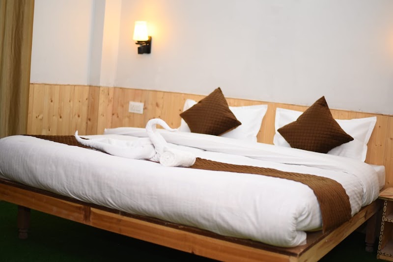 Tirthanmoksha Homestay - Tirthanmoksha Homestay nahi road, near raandhi bhaagi, Gushaini, Tindar, Himachal Pradesh 175123, India