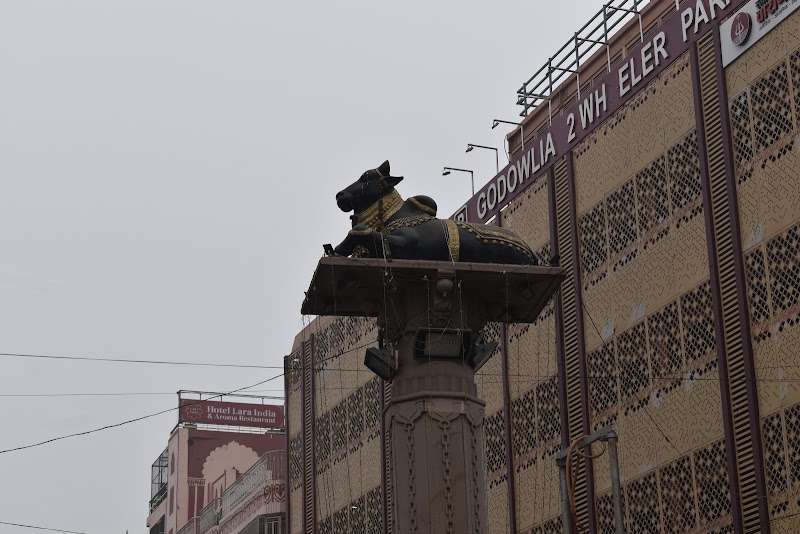 Godowliya Crossing - Godowliya Crossing, 8254+JM8, Luxmanpura, Godowlia, Varanasi, Uttar Pradesh 221001, India