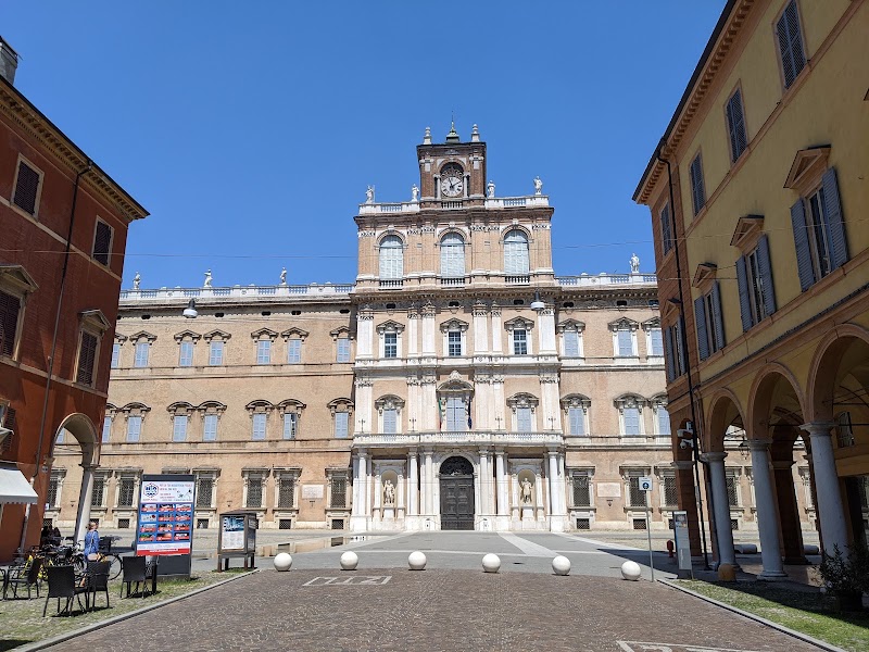 Palazzo Ducale di Modena - Palazzo Ducale di Modena Piazza Roma, 15, 41121 Modena MO, Italy