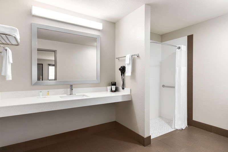 Days Inn by Wyndham San Antonio Near Fiesta Park - Days Inn by Wyndham San Antonio Near Fiesta Park 11790 I-10, San Antonio, TX 78230, USA