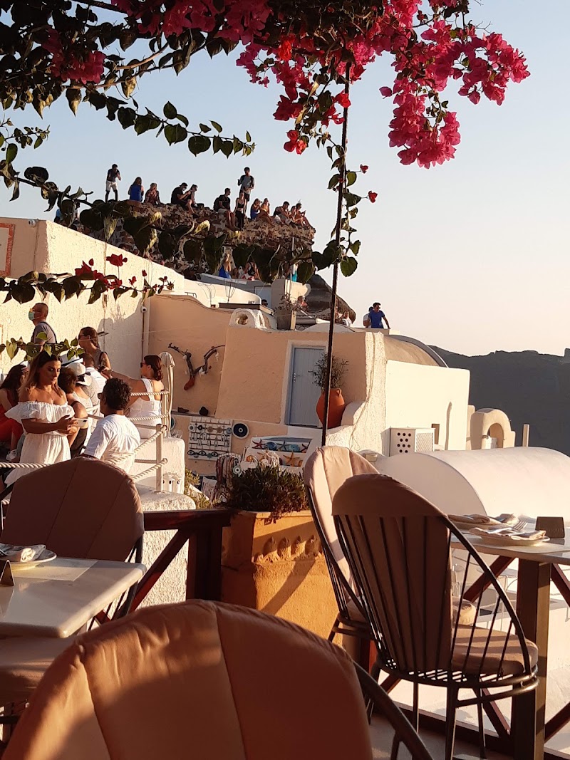 Kastro Restaurant Oia