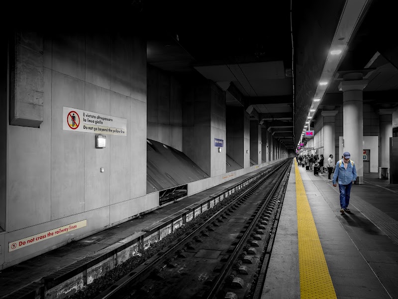 Bologna Centrale - Bologna Centrale Piazza delle Medaglie d'Oro, 40121 Bologna BO, Italy