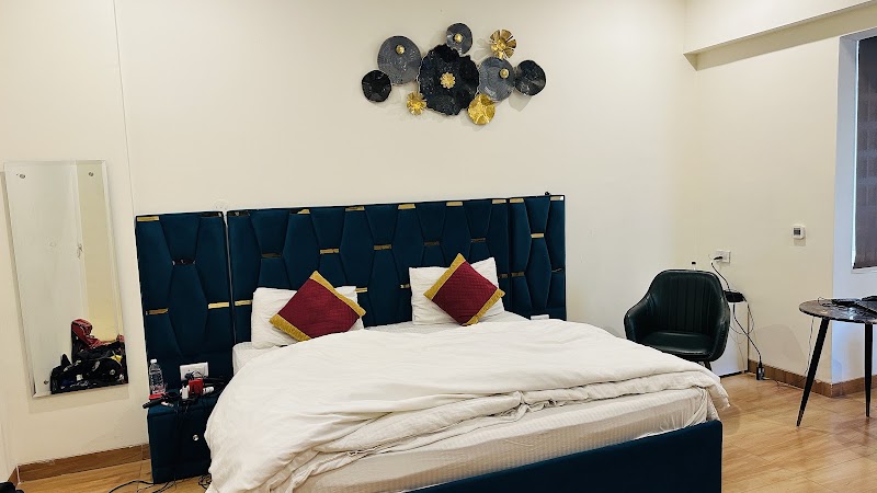 Amahi Inn - Amahi Inn Near, Signature Tower, Saini Khera Village, Sector 30, Gurugram, Haryana 122001, India