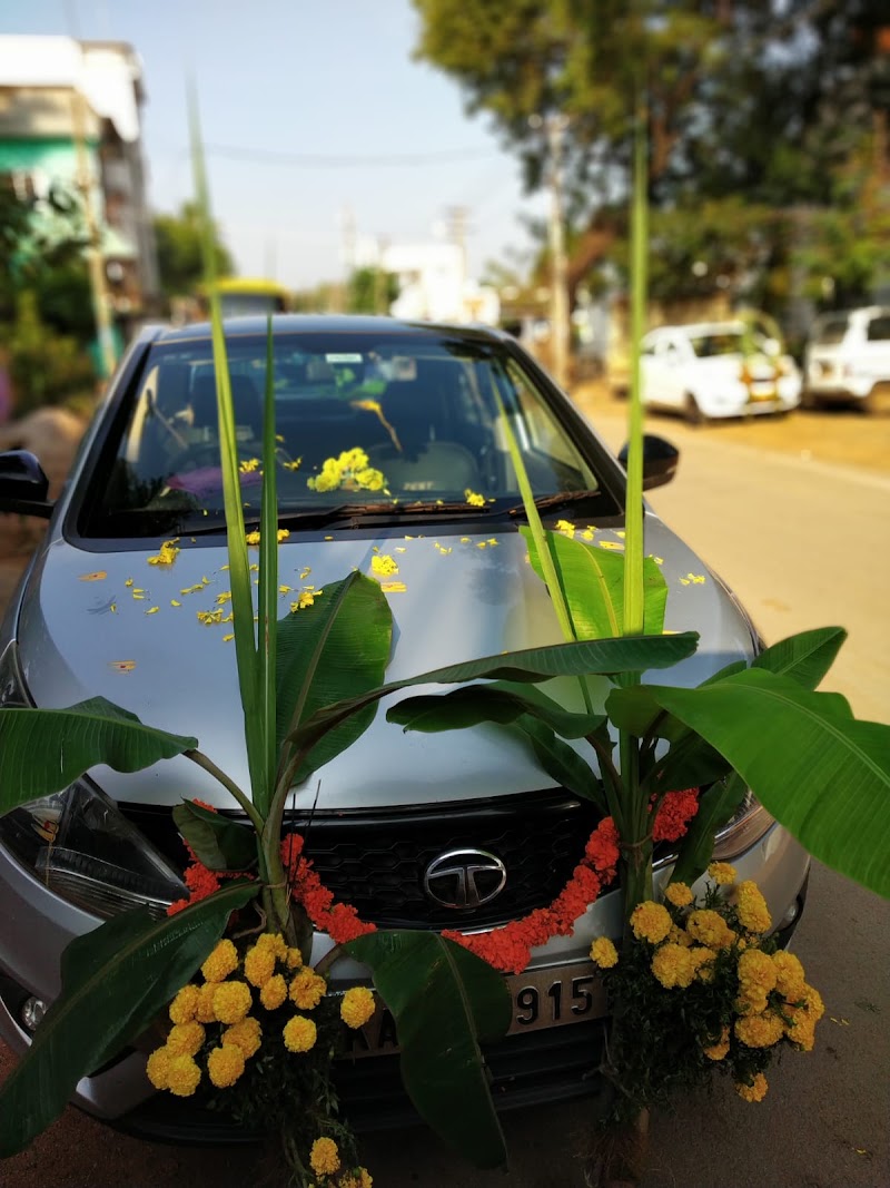 SLVT TRAVELS HOSPET - SLVT TRAVELS HOSPET, Chittawadigi Rd, Hosapete, Karnataka 583211, India