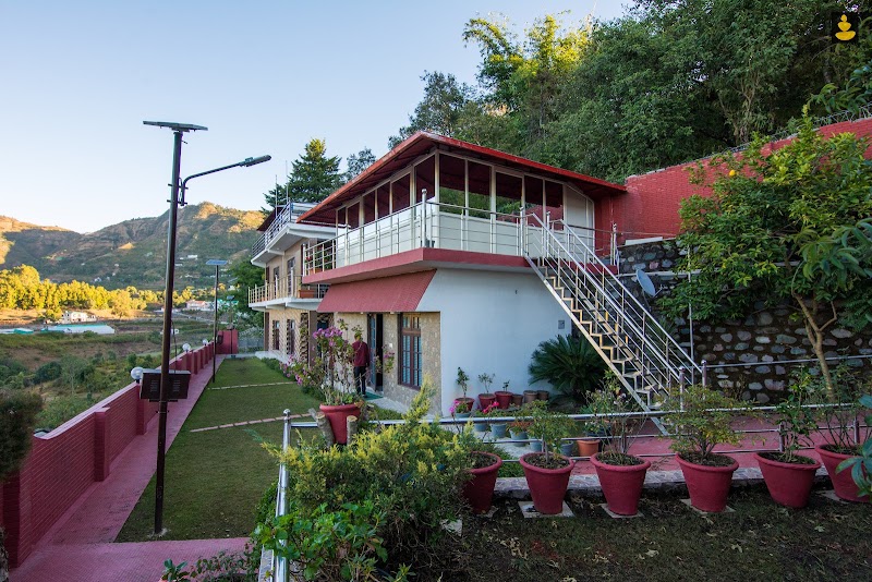 LivingStone Lake View Cottage