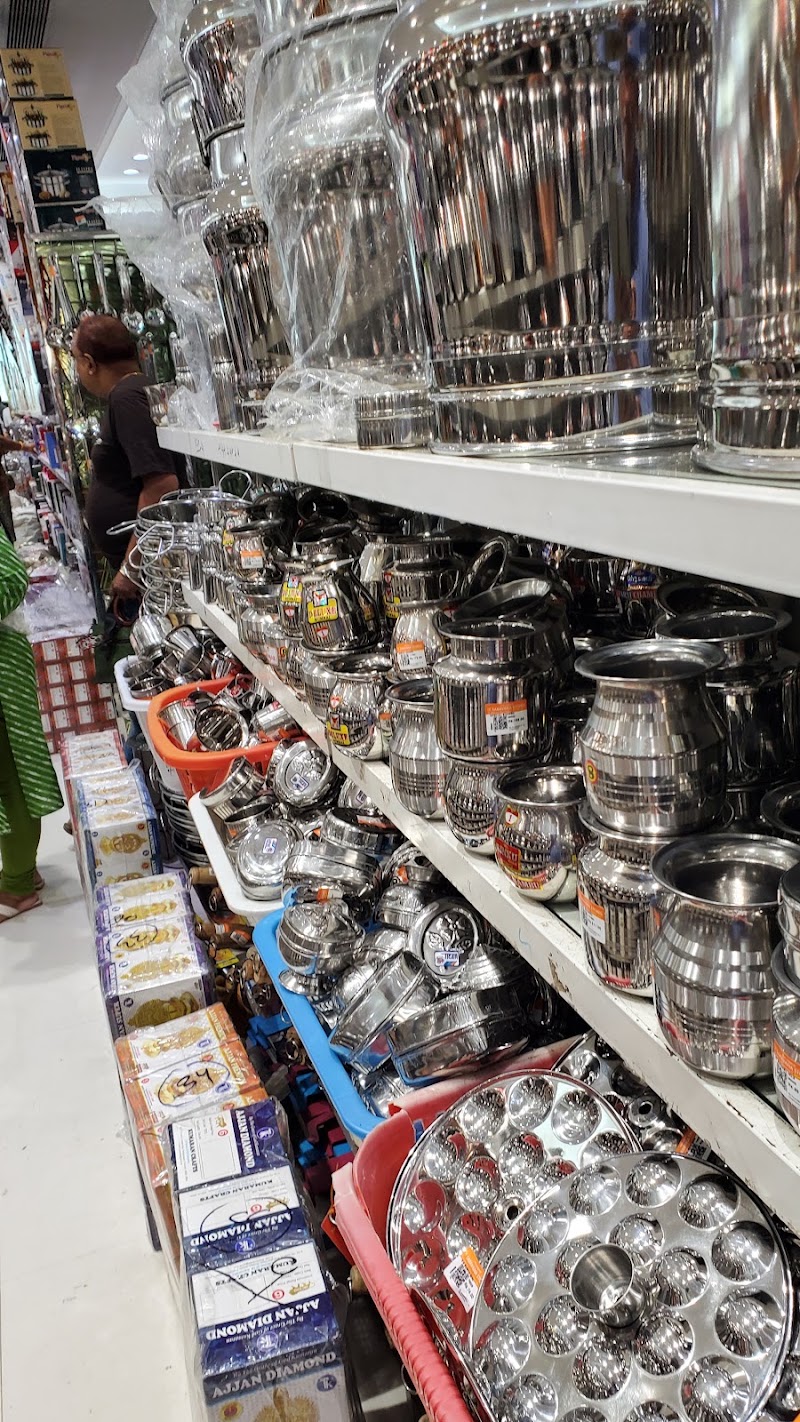 The Legend Saravana Stores - The Legend Saravana Stores 128 & 129, N Usman Rd, T. Nagar, Chennai, Tamil Nadu 600017, India