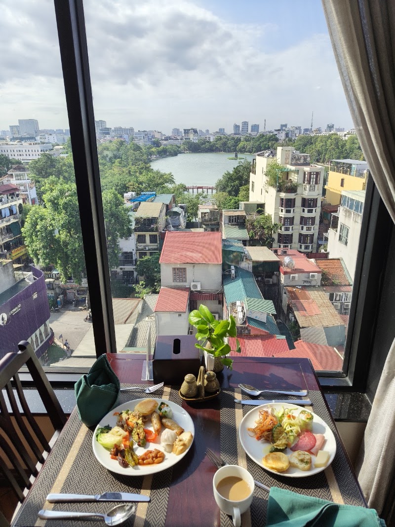 UPPER CLOUD RESTAURANT LAKEVIEW - UPPER CLOUD RESTAURANT LAKEVIEW The 10th floor of Lucien Hanoi Lakeside Hotel & Rooftop, 02 P. Cầu Gỗ, Lane, Hoàn Kiếm, Hà Nội 10000, Vietnam