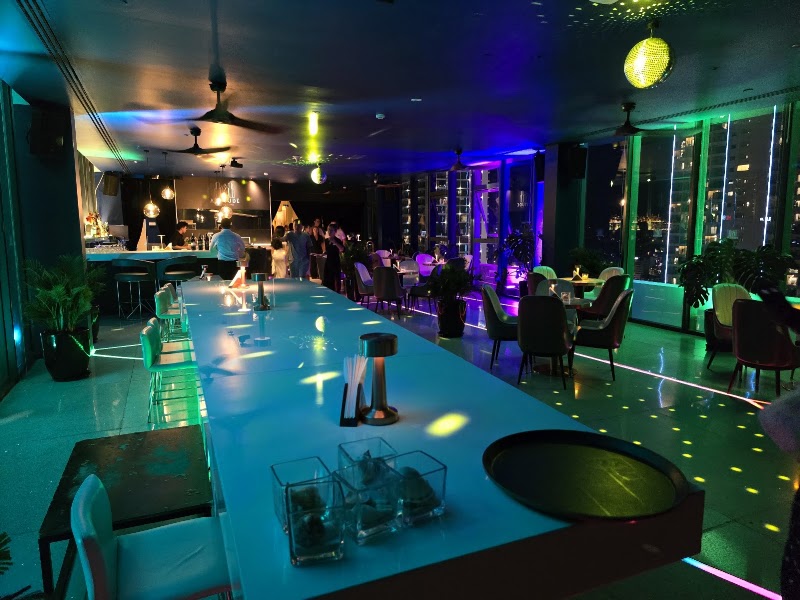 Altitude Rooftop Bar & Lounge - Altitude Rooftop Bar & Lounge, Tầng 28, Sheraton Nha Trang Hotel & Spa, 26-28 Trần Phú, Nha Trang, Khánh Hòa 650000, Vietnam