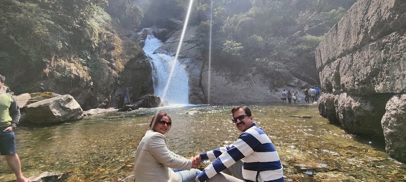 NE Taxi - NE Taxi Fair Heaven Building, Metro Point, near ITBP Camp, Tadong, Gangtok, Sikkim 737102, India