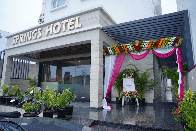 Springs Hotel - Springs Hotel Tiruchanoor Road Near shilparamam Tiruchanur flyover bridge, JC6V+R63 circle, Tiruchanur, Andhra Pradesh 517503, India