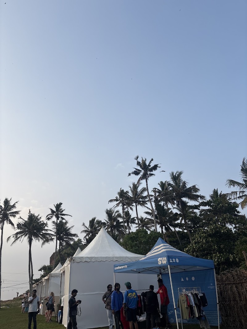 Great Varkala Flea - Great Varkala Flea, Aaliyirakkam, South Cliff, Varkala, Kerala 695141, India