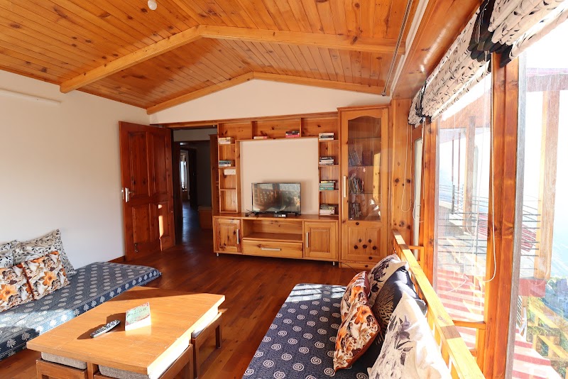 Grandma Stokes BnB ‘ग्रँडमा स्टोक्स’' B & B - Grandma Stokes BnB ‘ग्रँडमा स्टोक्स’' B & B, Madhuban Orchards on Shathala road, Thanedar, Himachal Pradesh 172030, India