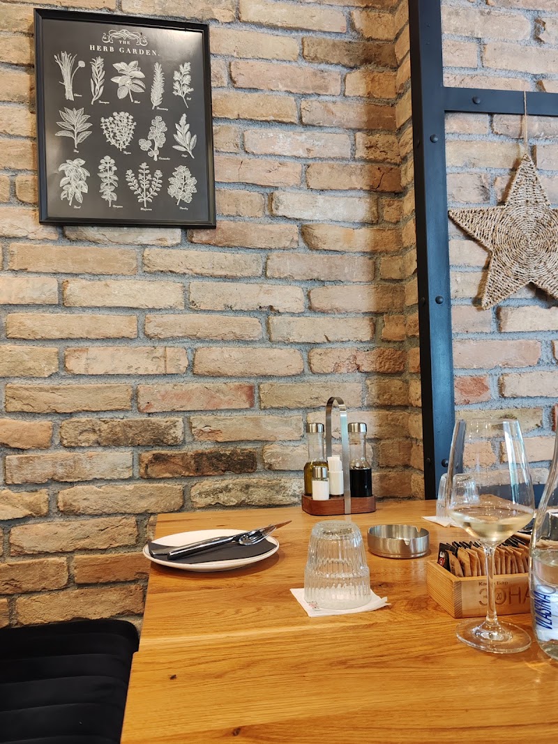 Zona 20 pizzeria e osteria - Zona 20 pizzeria e osteria Vojvode Stepe 118, Beograd 11000, Serbia