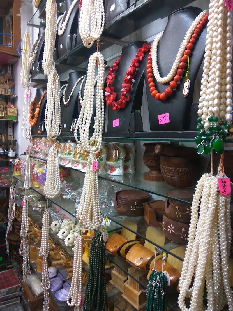 Aachal Sea Shell Emporium - Aachal Sea Shell Emporium, middle point, opp. BJP bhawan Iect building, Aberdeen Bazar, Aberdeen, Sri Vijaya Puram, Andaman and Nicobar Islands 744101, India