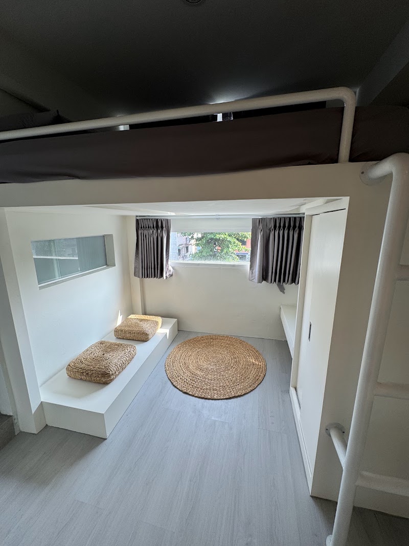 Line Bangkok Hostel - Line Bangkok Hostel 365/29 Thanon Phra Sumen, Khwaeng Wat Bowon Niwet, Khet Phra Nakhon, Krung Thep Maha Nakhon 10200, Thailand