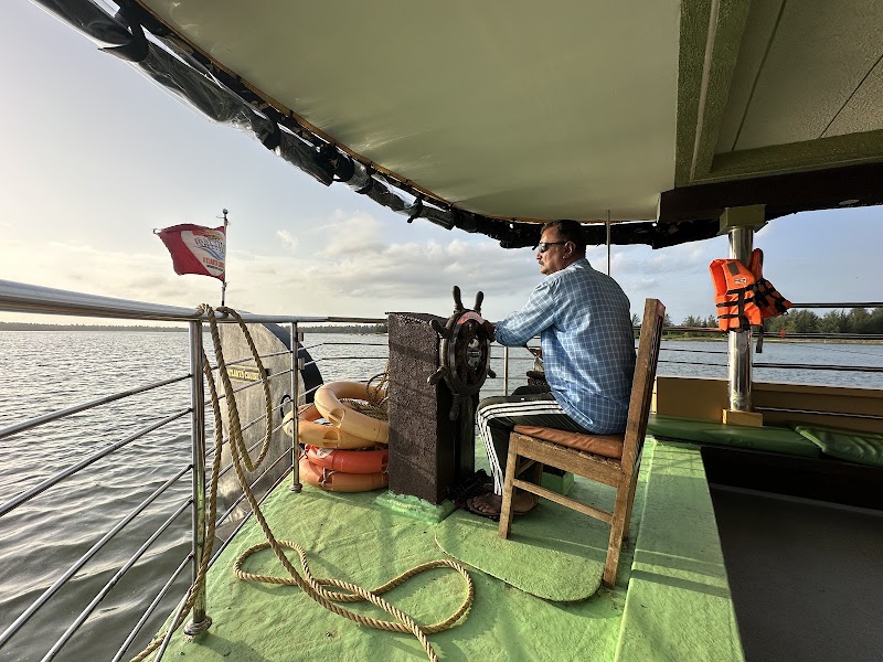 Houseboat Nileshwar - Houseboat Nileshwar, Kottappuram, Houseboat Nileshwar_Kottappuram, Bridge, Nileshwar, Kerala 671314, India