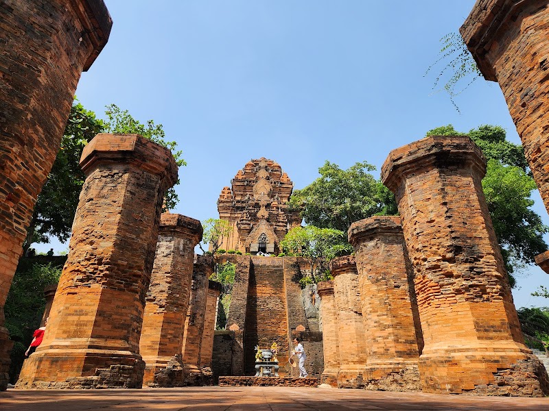 Po Nagar Temple - Po Nagar Temple 61 Hai Tháng Tư, Bắc Nha Trang, Khánh Hòa 650000, Vietnam