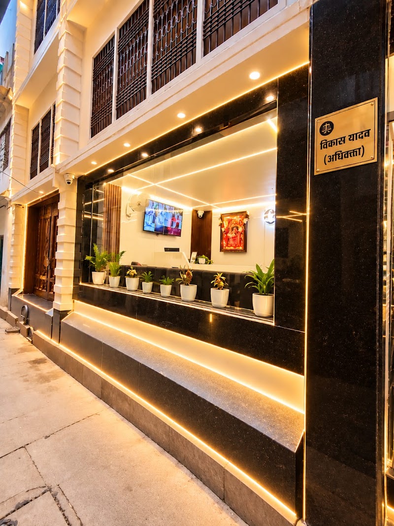 GG STAY INN - GG STAY INN D35/140, Post Office, near Jangambadi, Jangambari, Bangali Tola, Varanasi, Uttar Pradesh 221001, India
