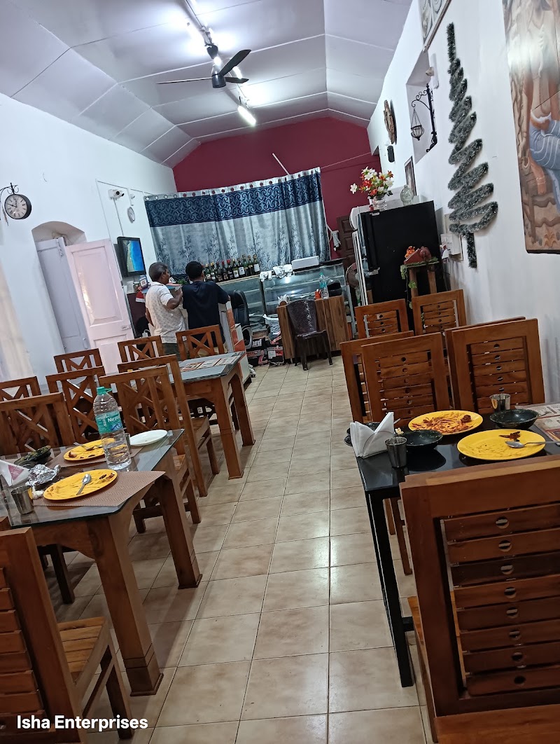 New Freemans Family Restaurant & Bakers - New Freemans Family Restaurant & Bakers GT Rd, opp. to Shanthi Church, near East End Petrol Bunk, Stuart Hill, Madikeri, Karnataka 571201, India