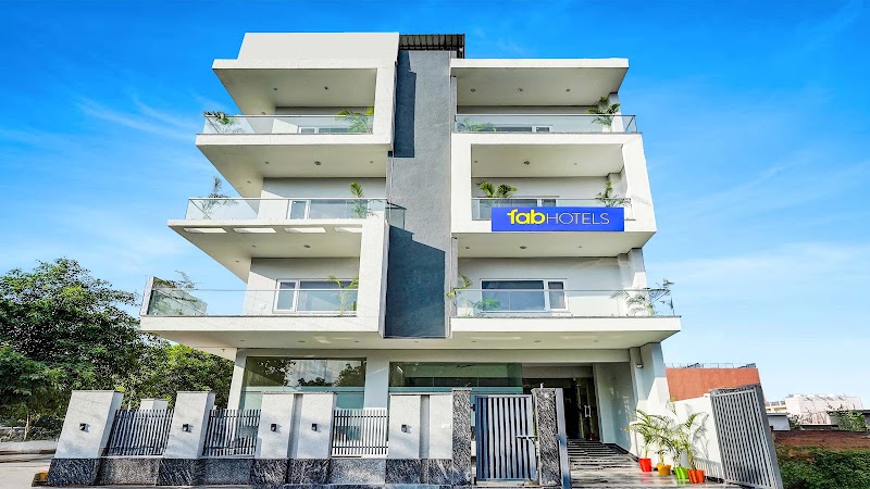 FabHotel The Glampoint - FabHotel The Glampoint Yakubpur, near Mukhiya Market, Sector 86, Noida, Uttar Pradesh 201304, India