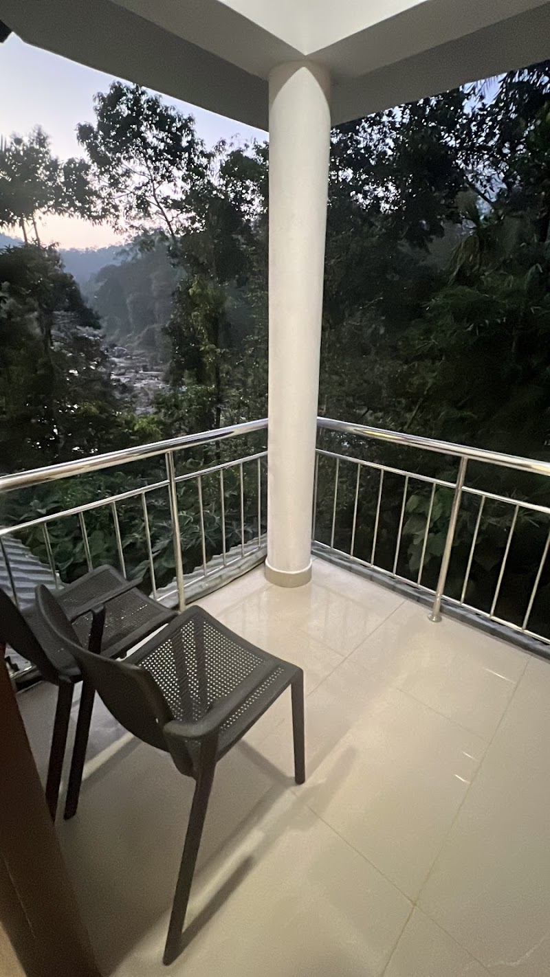 Avondale Luxury Cottage - Avondale Luxury Cottage Pallivasal, Chithirapuram Powerhouse Road, Munnar, Kunchithanny, Kerala 685565, India