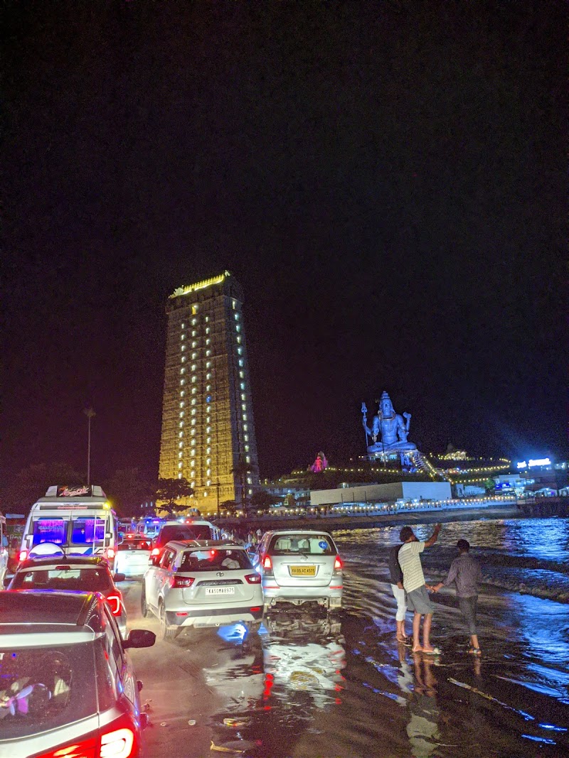 Murudeshwara Beach - Murudeshwara Beach 4F2P+CGG, Murdeshwar, Karnataka, India