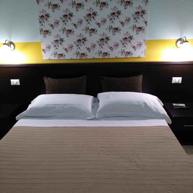 San Lorenzo Rooms - San Lorenzo Rooms, Via Tiburtina Antica, 12, 00185 Roma RM, Italy