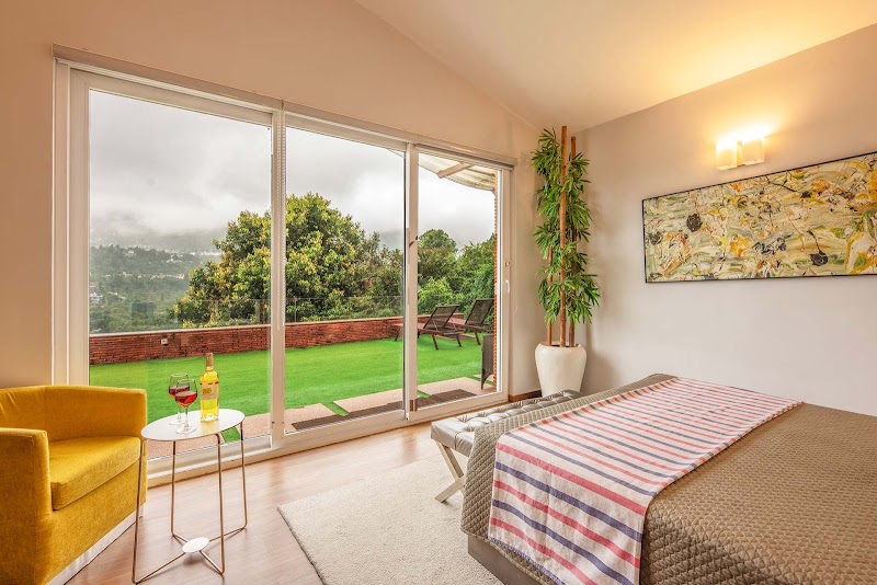StayVista at Oberoi's Chalet in Bhimtal | 3 BHK Premium Villa - StayVista at Oberoi's Chalet in Bhimtal | 3 BHK Premium Villa June Estate, Thandi Sadak, Suriyagaon Rd, Bhimtal, Bhowali Range, Uttarakhand 263136, India