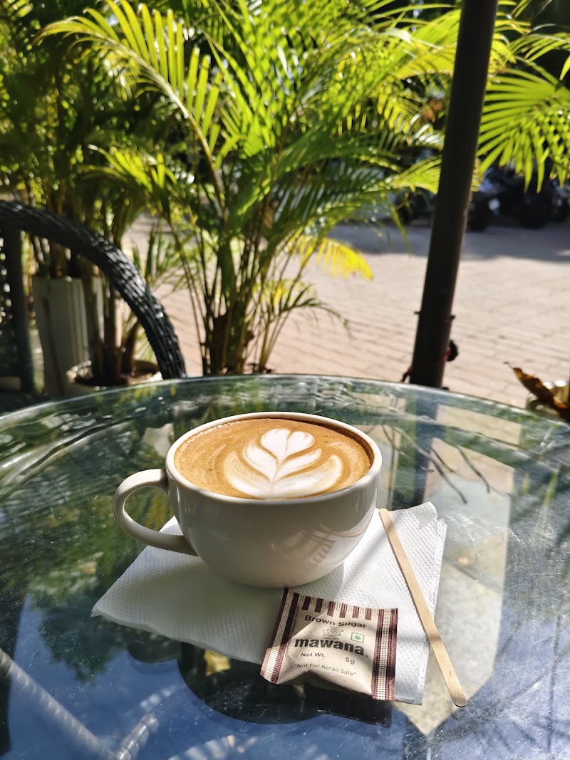 Yello Coffee House - Coffee Shakes and Juices - Yello Coffee House - Coffee Shakes and Juices Officers Club, Walkers St, CBI Colony, Civil Lines, Nagpur, Maharashtra 440001, India