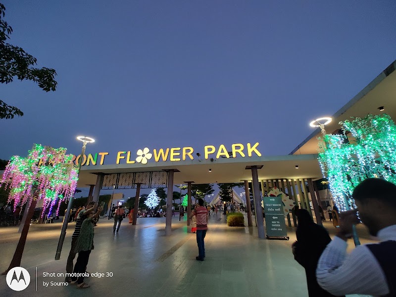 Sabarmati Riverfront Flower Park - Sabarmati Riverfront Flower Park Pujya Pramukh Swami Maharaj Marg, Ellisbridge, Ahmedabad, Gujarat 380006, India