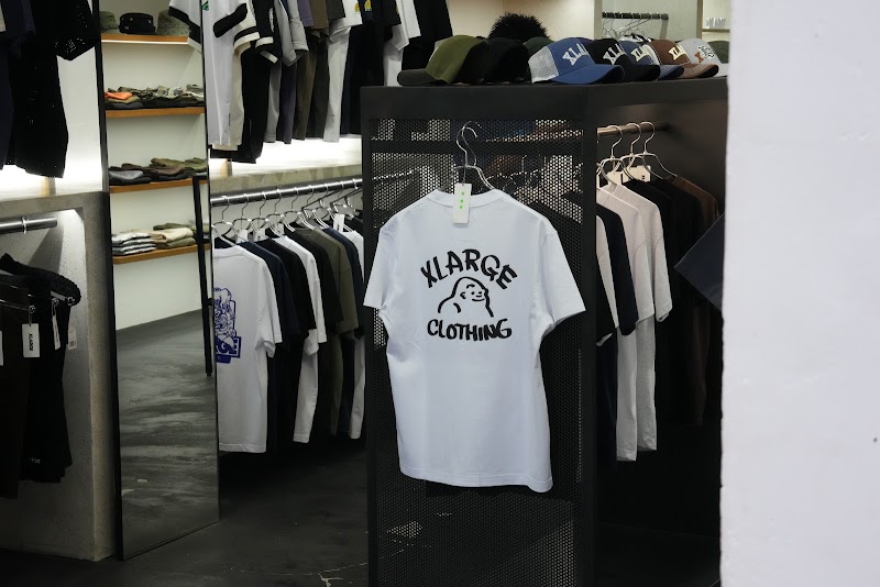 HUF KYOTO - HUF KYOTO, Japan, 〒604-8047 Kyoto, Nakagyo Ward, Nakasujichō, ４８８−１０ SHINKYOGOKUDORI ROKKAKUSHITA NAKAGYO-KU KYOTO-CITY KYOTO