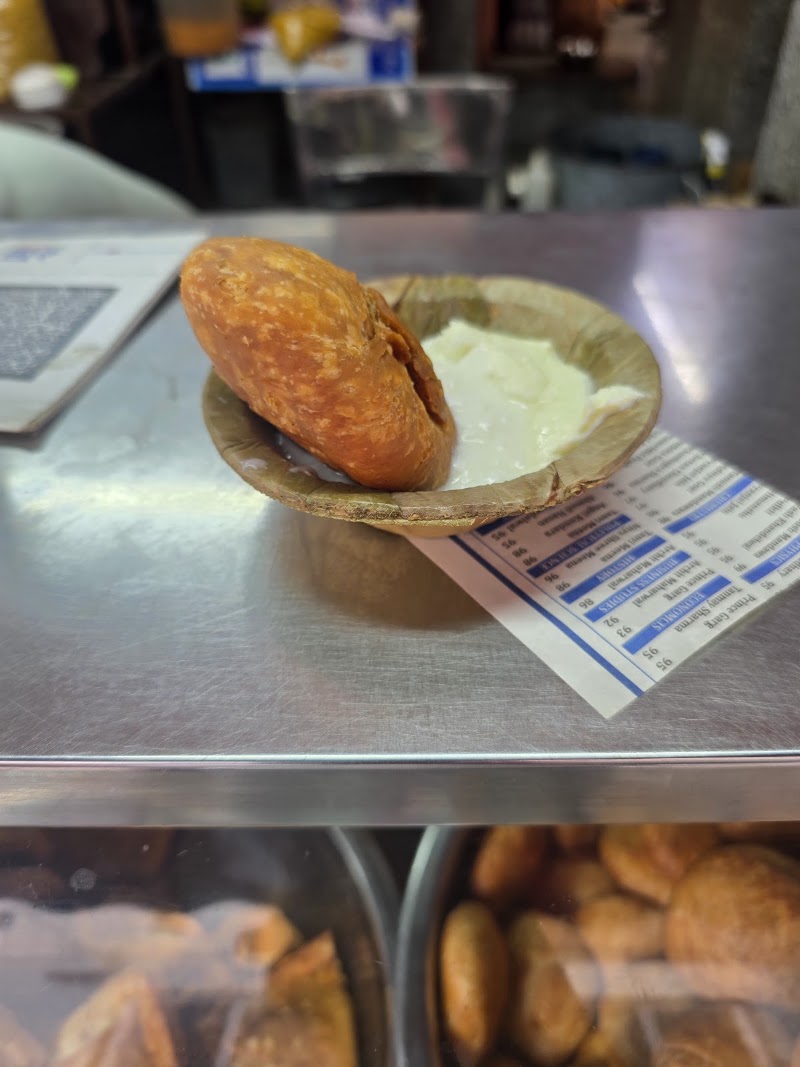 Puran Ji Kachori Wala - Puran Ji Kachori Wala S B B J Street, SBBJ Street, 1182, Natanion Ka Rasta, Chaura Rasta, Modikhana, Jaipur, Jaipur Nagar Nigam Area, Rajasthan 302003, India