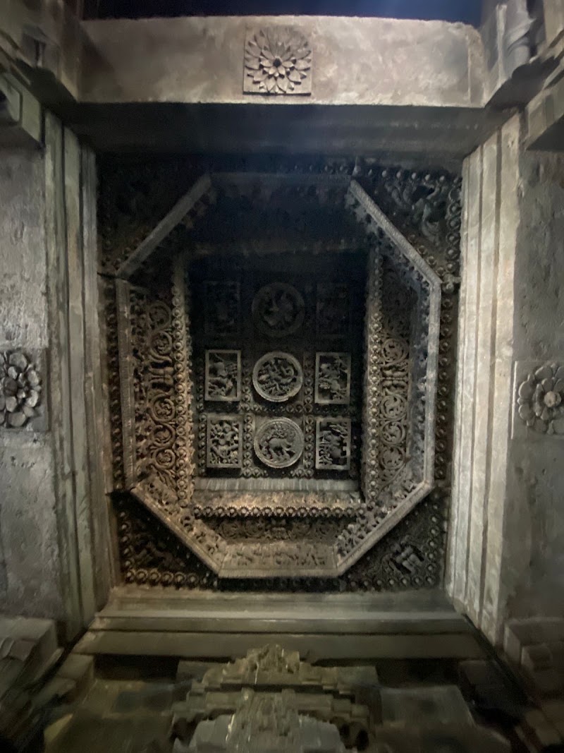 Shri Hoysaleswara Temple - Shri Hoysaleswara Temple, Halebeedu, Karnataka 573121, India