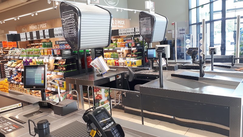 Lidl - Lidl Slánská 1699/1a, 163 00 Praha 17, Czechia