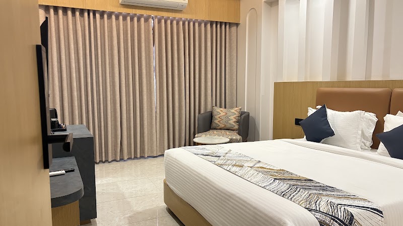 Hotel Shree Radhe Dwarka - Hotel Shree Radhe Dwarka, Bhathan Chowk, Kandas Bapu Road, near Gaushala, District:, Dwarka, Gujarat 361335, India