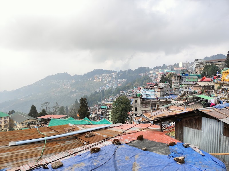 Darjeeling Hotel - Darjeeling Hotel 47, Gandhi Rd, Limbugaon, Darjeeling, West Bengal 734101, India