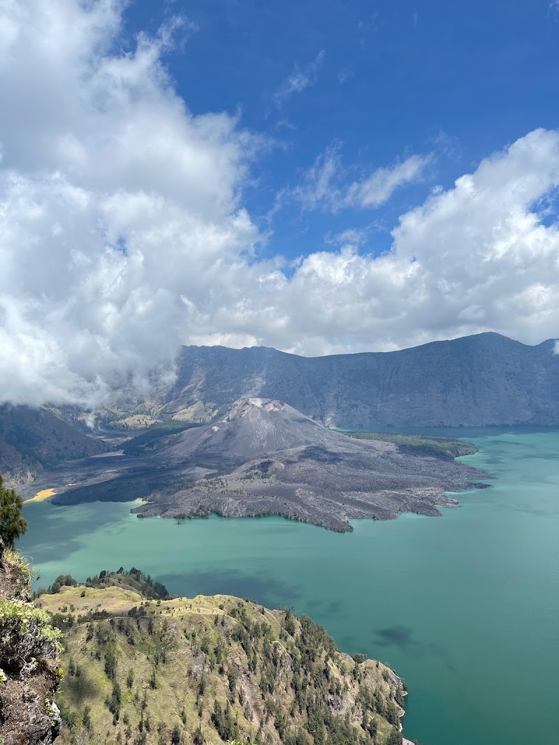 Adi Trekker Lombok, Mount Rinjani Trekking Tour Company With The Best Rinjani Trekking Guide in Lombok. - Adi Trekker Lombok, Mount Rinjani Trekking Tour Company With The Best Rinjani Trekking Guide in Lombok., Tumpang Sari, Senaru, Kec. Bayan, Kabupaten Lombok Utara, Nusa Tenggara Bar. 83354, Indonesia