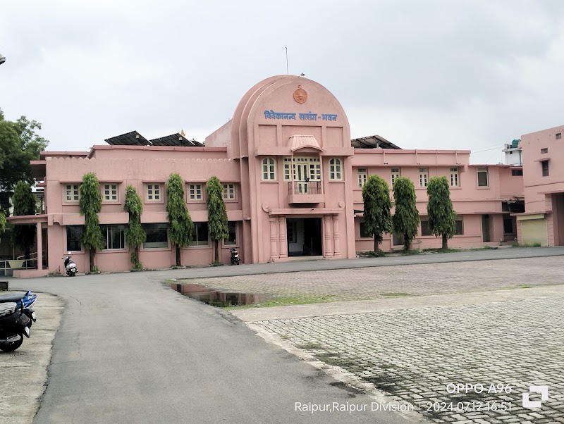 Ramakrishna Mission Vivekananda Aashrama, Raipur - Ramakrishna Mission Vivekananda Aashrama, Raipur, 6JRC+C48, Great Eastern Rd, Near Mouli Mata Mandir, Aminpara, Raipur, Chhattisgarh 492001, India