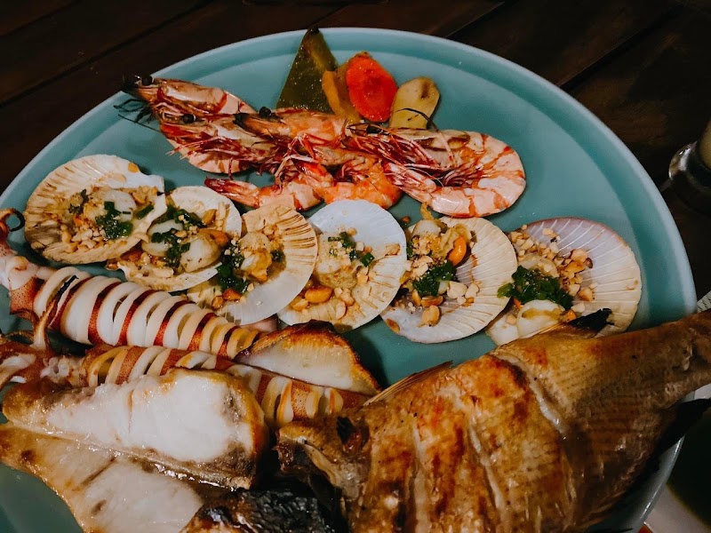 Camia Restaurant - Camia Restaurant Beach, Le Thuc Nha Street, Ông Lang, Phú Quốc, An Giang 92000, Vietnam