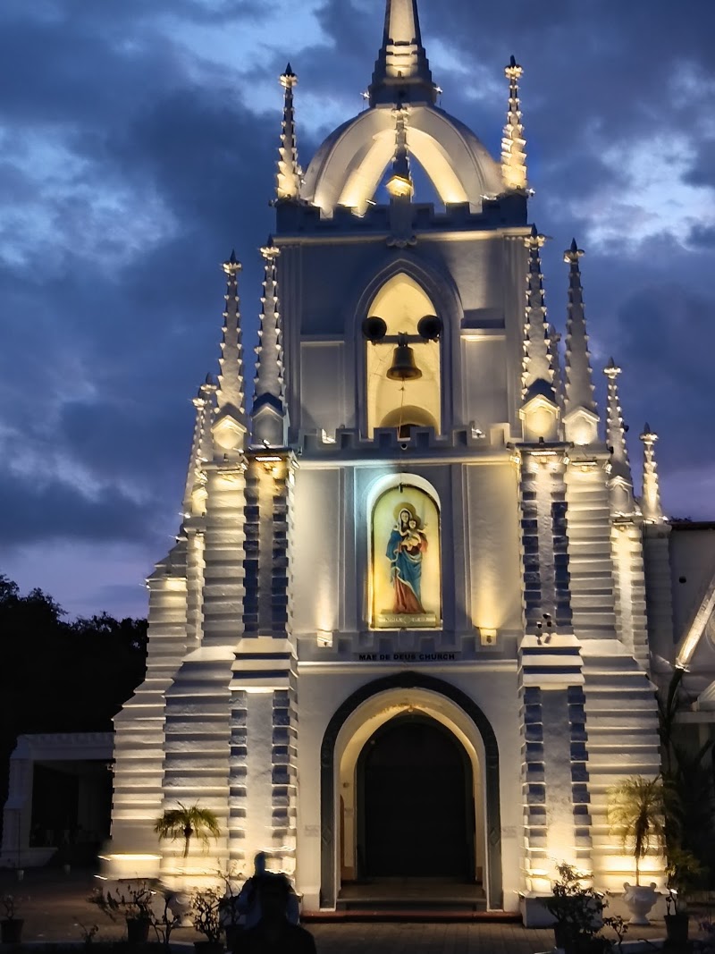 Mae De Deus Church - Mae De Deus Church GQWP+R47, Chogm Rd, Muddavaddi, Saligao, Goa 403511, India