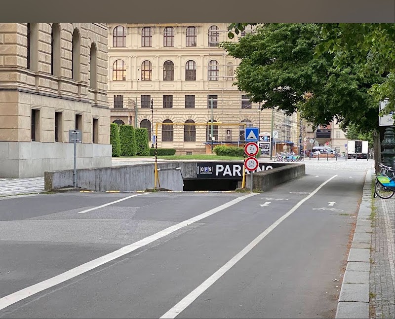 Parking garage Rudolfinum - Parking garage Rudolfinum, Alšovo nábř. 110/00, 110 00 Praha 1-Staré Město, Czechia