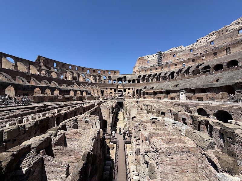 My Best Tour - My Best Tour, Via Santamaura, 9, 00192 Roma RM, Italy