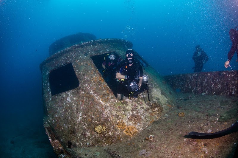 Racha Yai Dive Spot - Racha Yai Dive Spot J94H+M32, Rawai, Mueang Phuket District, Phuket 83100, Thailand