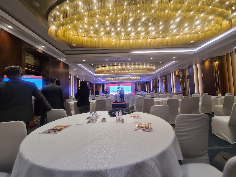 Sheraton Grand Pune Bund Garden Hotel - Sheraton Grand Pune Bund Garden Hotel Sheraton Grand Pune Bund Garden Hotel, Raja Bahadur Motilal Rd, Bund Garden, Sangamvadi, Pune, Maharashtra 411001, India