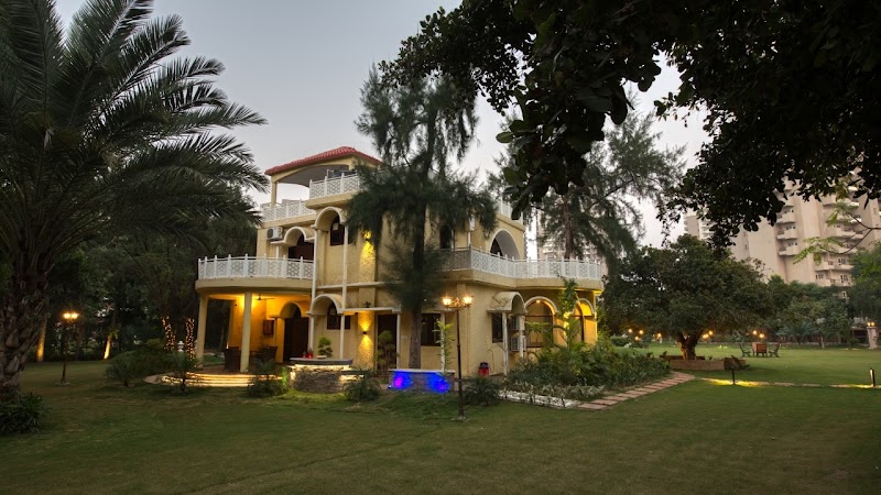 Sunahari Bagh - Pool Farm Retreat @ Gurgaon